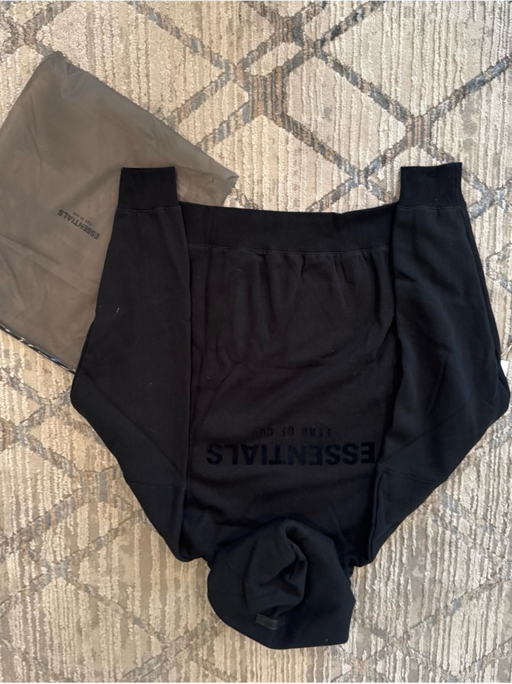 Fear of God ESSENTIALS Men's Black Crewneck Hoodie - Picture 5 of 5